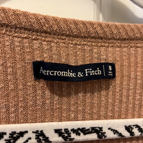 Abercrombie Ribbed Sweater w/ Buttons (M) - Picture 3 of 4
